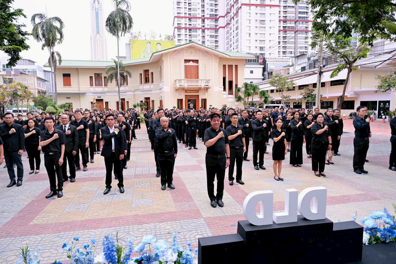 LINE ALBUM tx tan khxrrapchan 11 12 68 251211 162